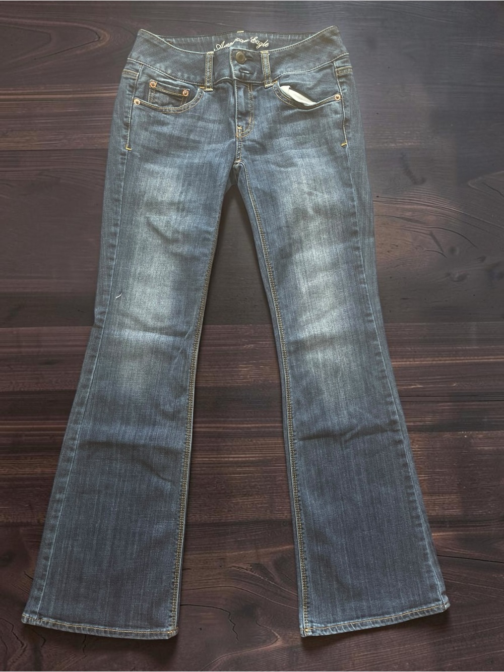 American Eagle Outfitters Women’s “Artist” Blue Flare Jeans Size 2 Short